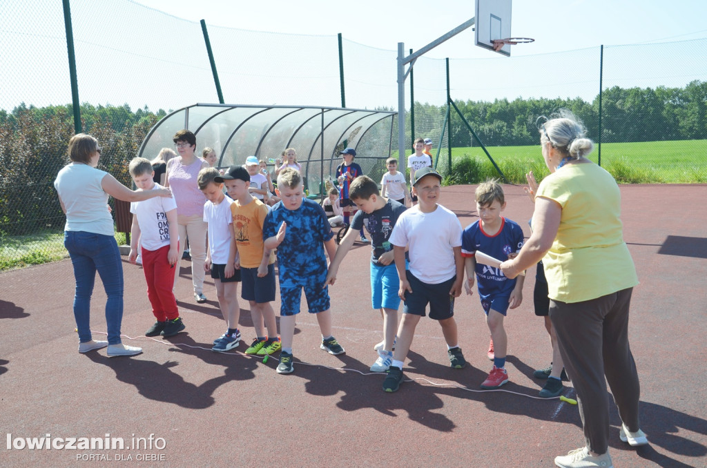 1 czerwca na sportowo w Szkole Podstawowej w Kiernozi