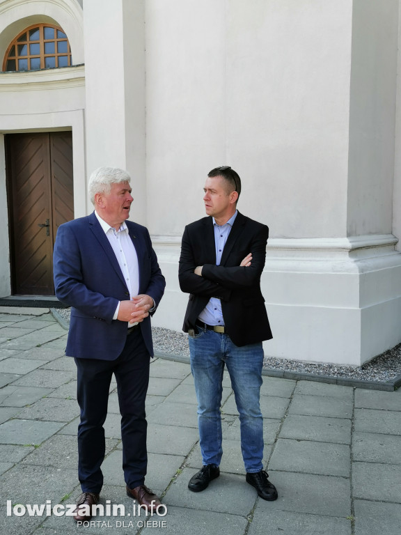 Zjazd absolwentów szkoły przy ul. Podrzecznej