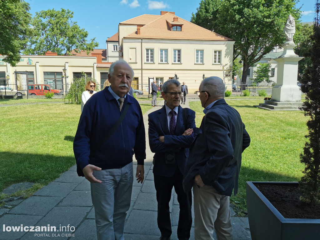 Zjazd absolwentów szkoły przy ul. Podrzecznej