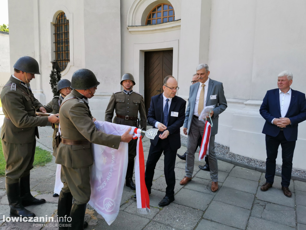 Zjazd absolwentów szkoły przy ul. Podrzecznej
