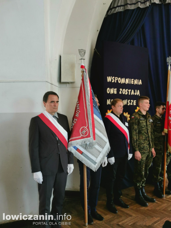 Zjazd absolwentów szkoły przy ul. Podrzecznej