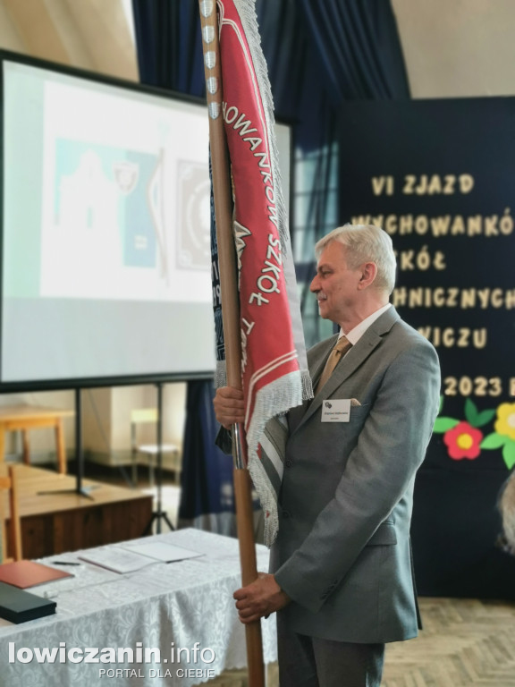 Zjazd absolwentów szkoły przy ul. Podrzecznej