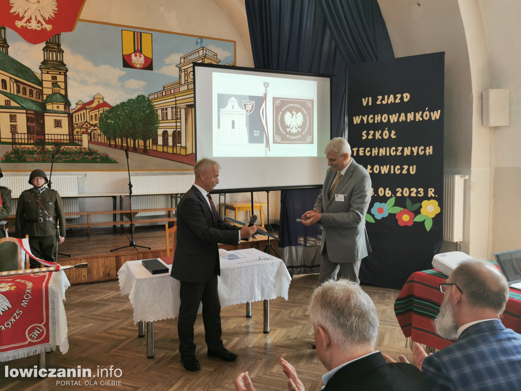 Zjazd absolwentów szkoły przy ul. Podrzecznej