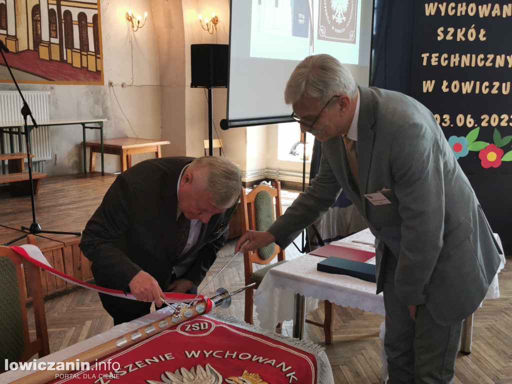 Zjazd absolwentów szkoły przy ul. Podrzecznej