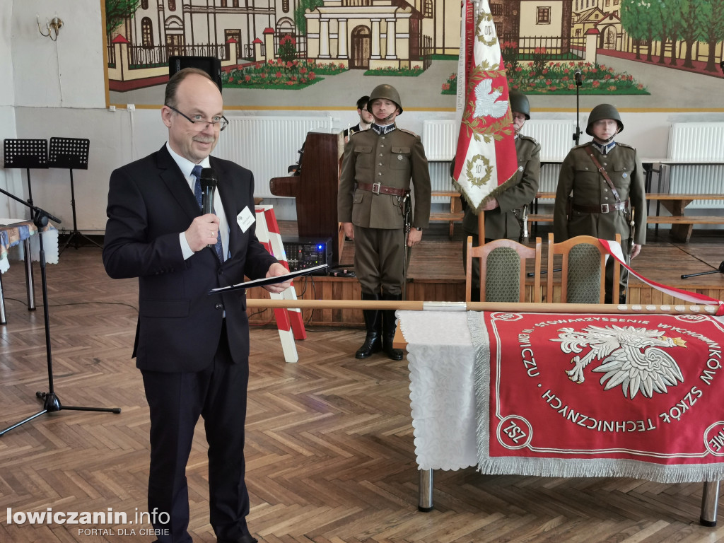 Zjazd absolwentów szkoły przy ul. Podrzecznej