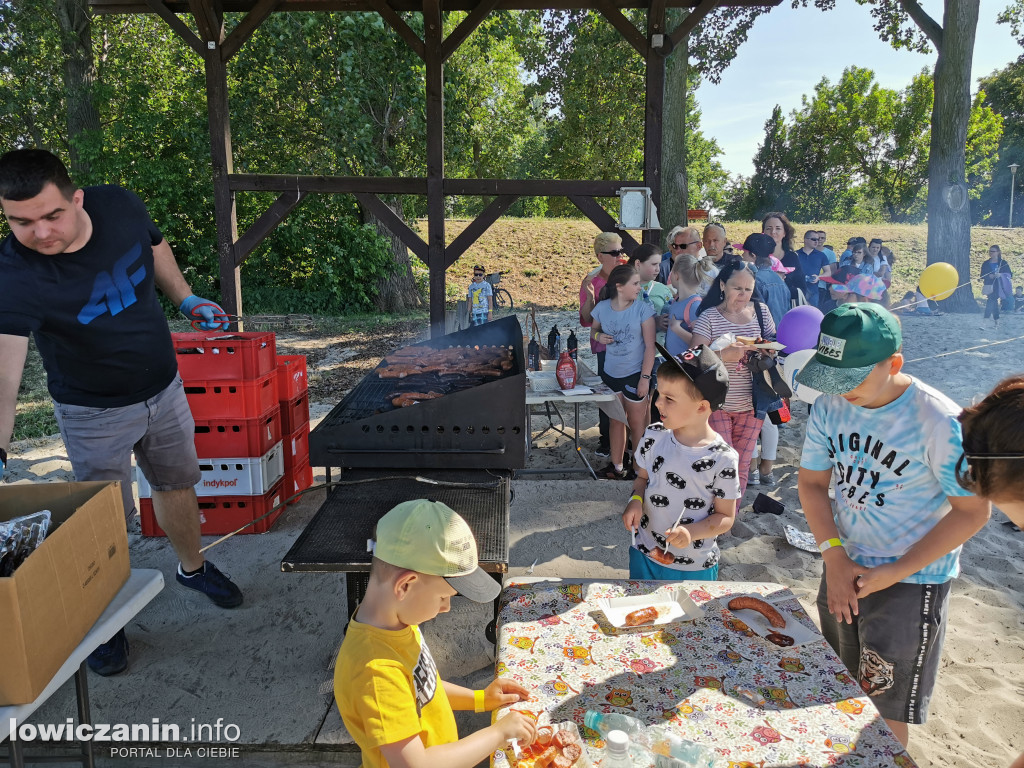 Plaża nad Bzurą jak park rozrywki