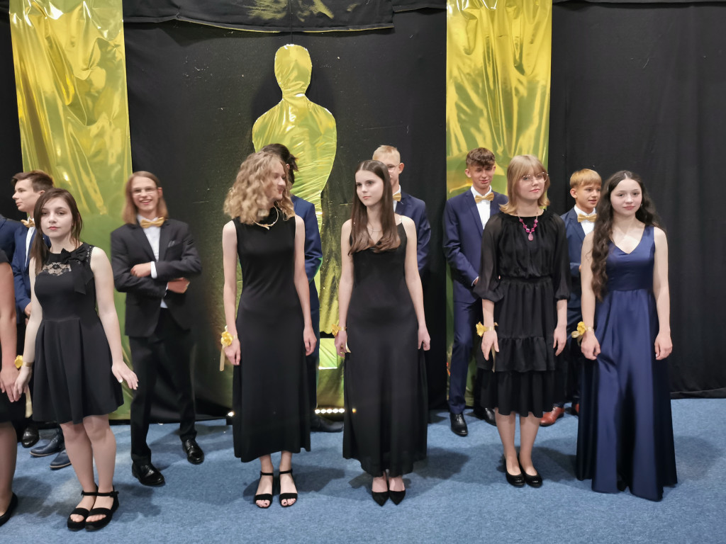 Bał klas ósmych w Pijarskiej SP w Łowiczu