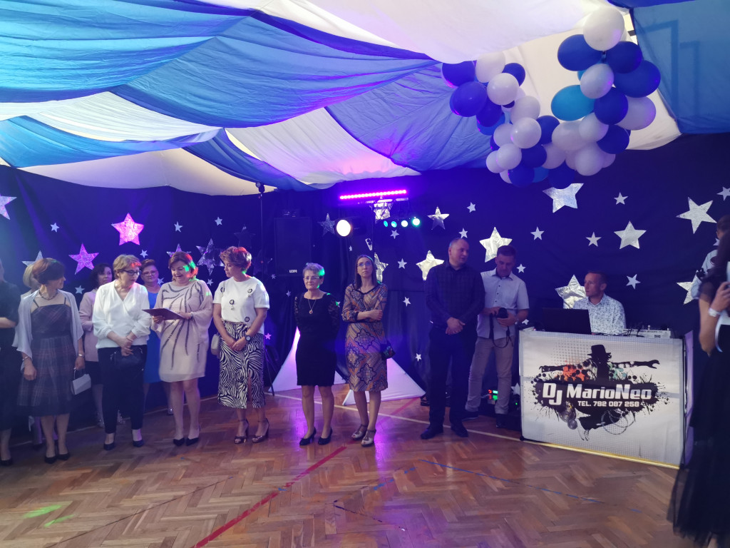 Bal klas VIII w łowickiej Jedynce
