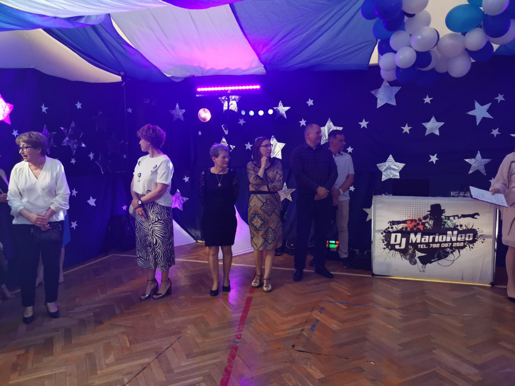Bal klas VIII w łowickiej Jedynce