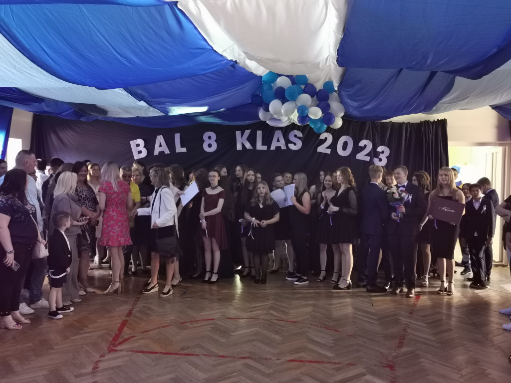 Bal klas VIII w łowickiej Jedynce
