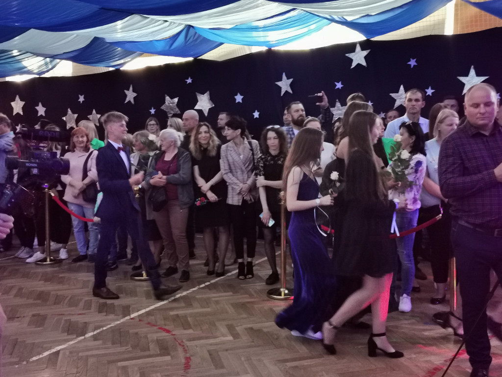 Bal klas VIII w łowickiej Jedynce