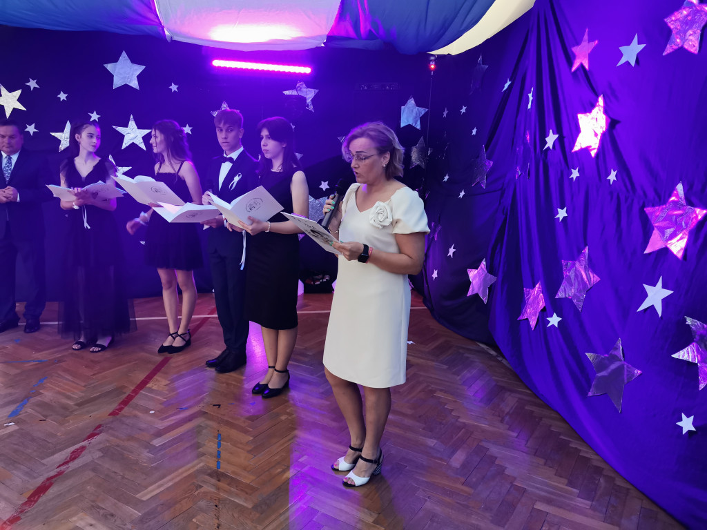 Bal klas VIII w łowickiej Jedynce