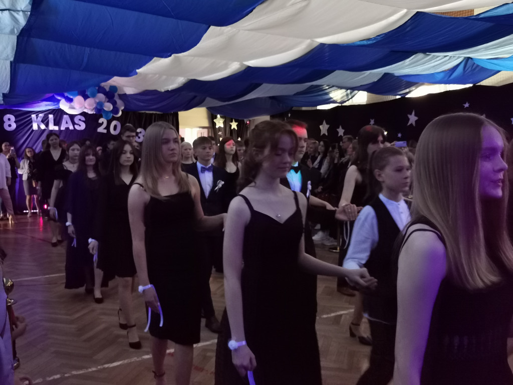 Bal klas VIII w łowickiej Jedynce