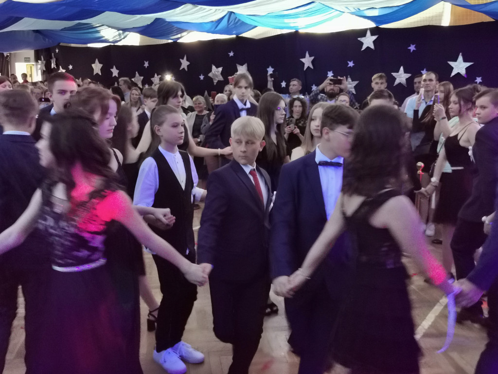 Bal klas VIII w łowickiej Jedynce
