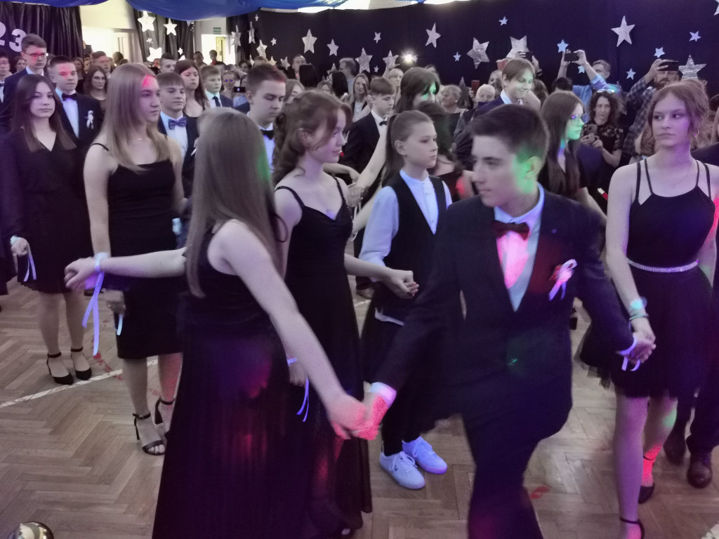 Bal klas VIII w łowickiej Jedynce