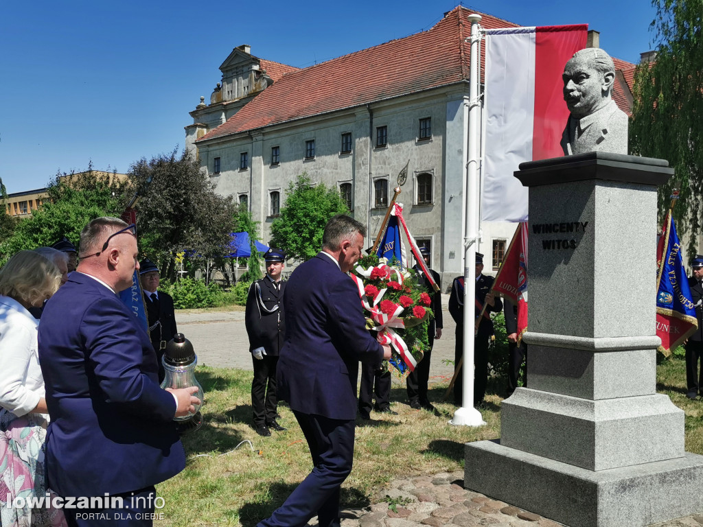 Pod sztandarami PSL - Święto Ludowe w Łowiczu