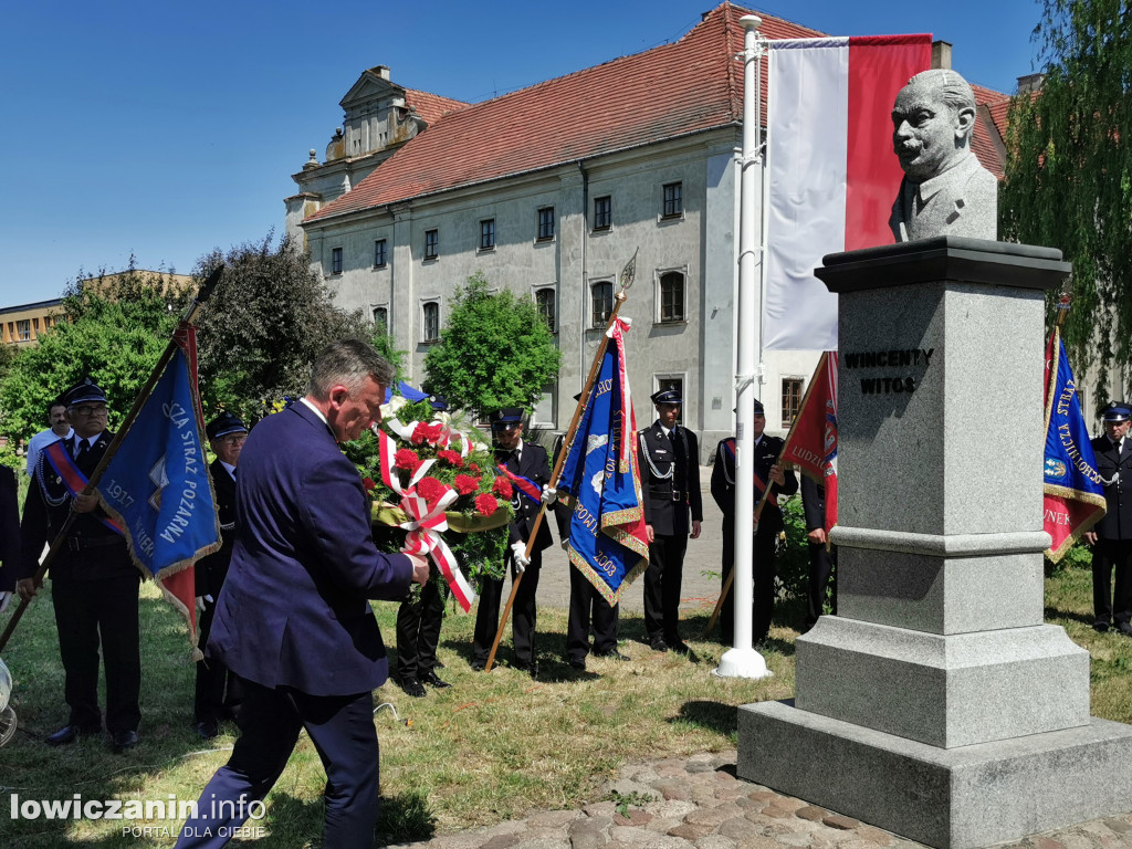 Pod sztandarami PSL - Święto Ludowe w Łowiczu