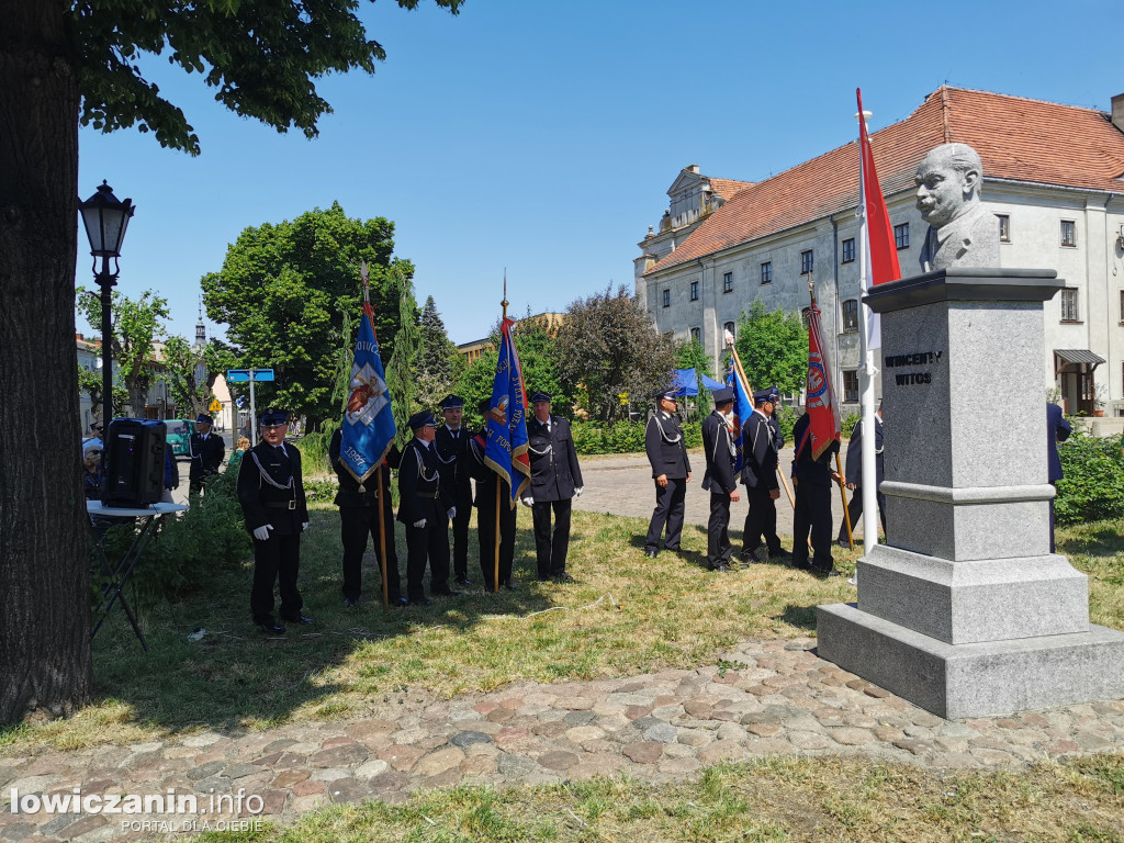 Pod sztandarami PSL - Święto Ludowe w Łowiczu