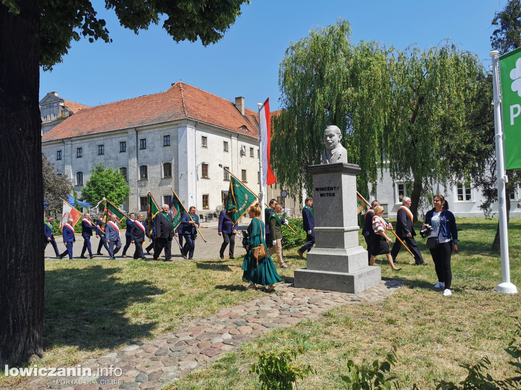 Pod sztandarami PSL - Święto Ludowe w Łowiczu