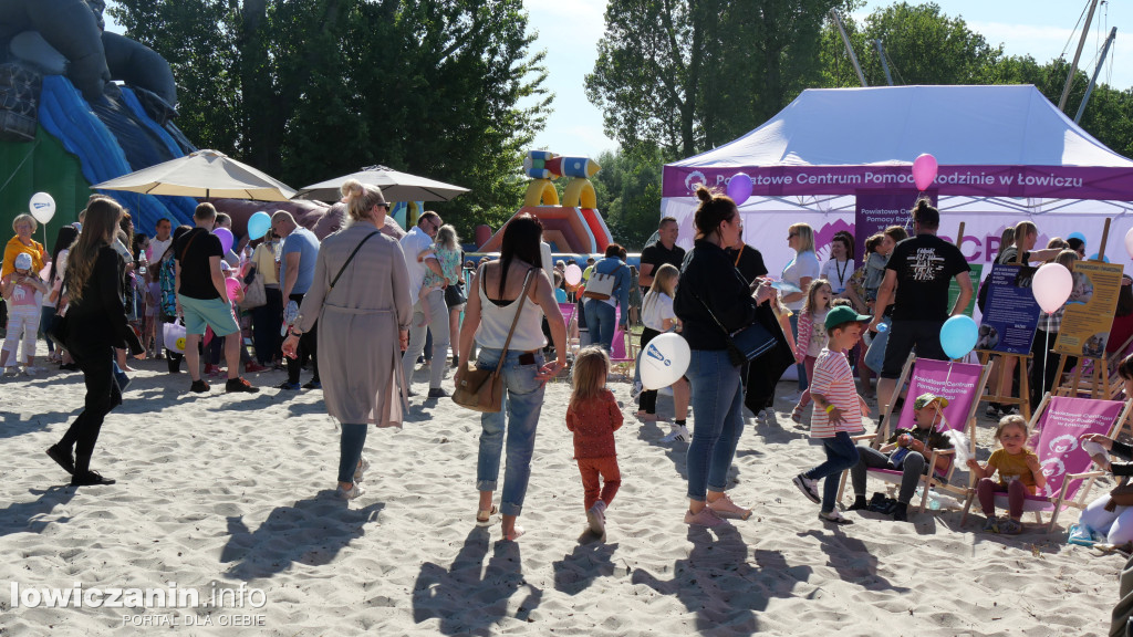 Plaża nad Bzurą jak park rozrywki