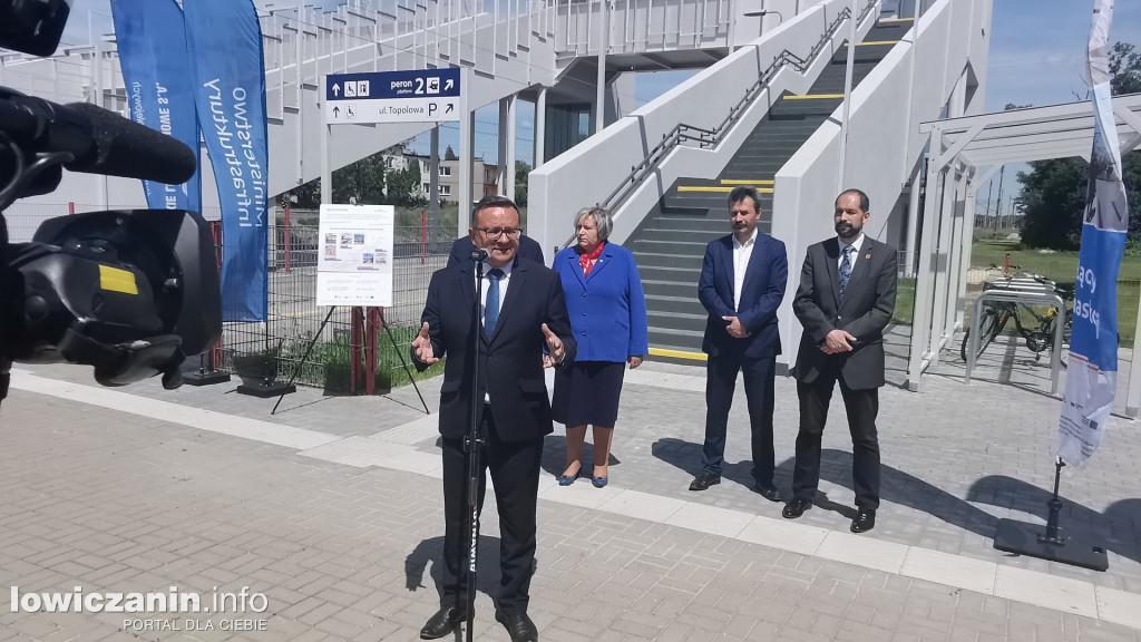 Otwarto kładki nad torami w Głównie i Strykowie