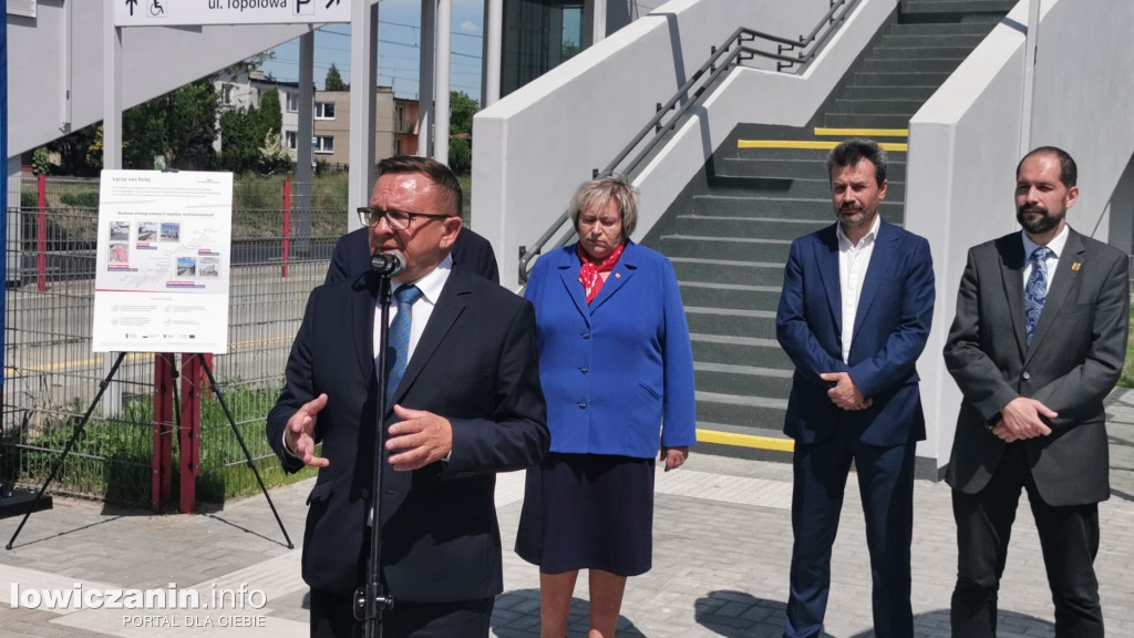 Otwarto kładki nad torami w Głównie i Strykowie