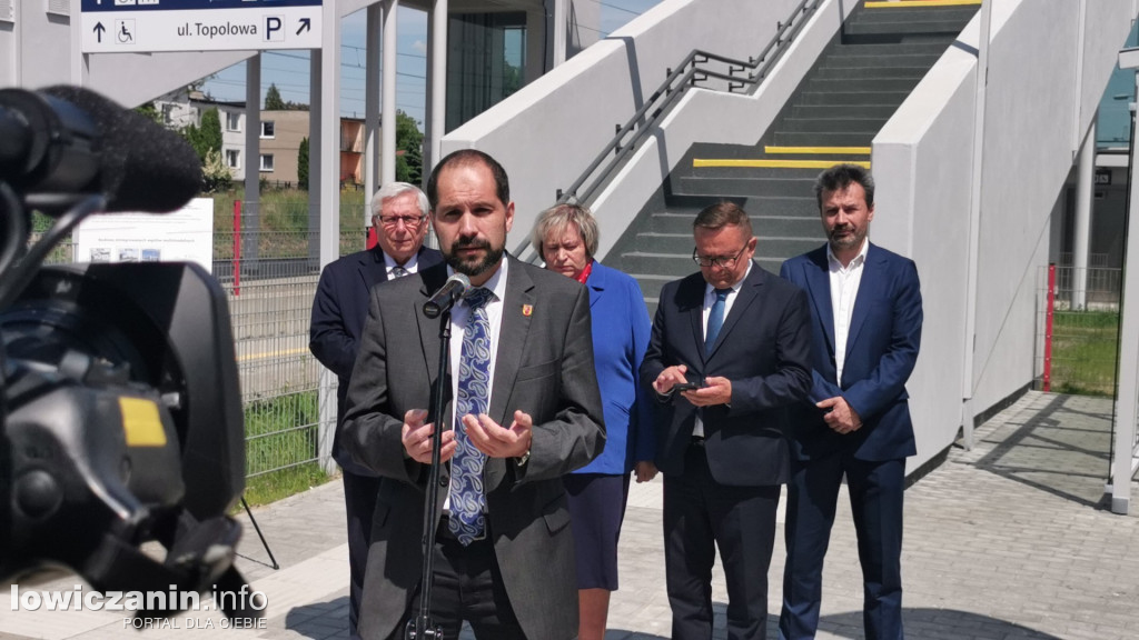 Otwarto kładki nad torami w Głównie i Strykowie