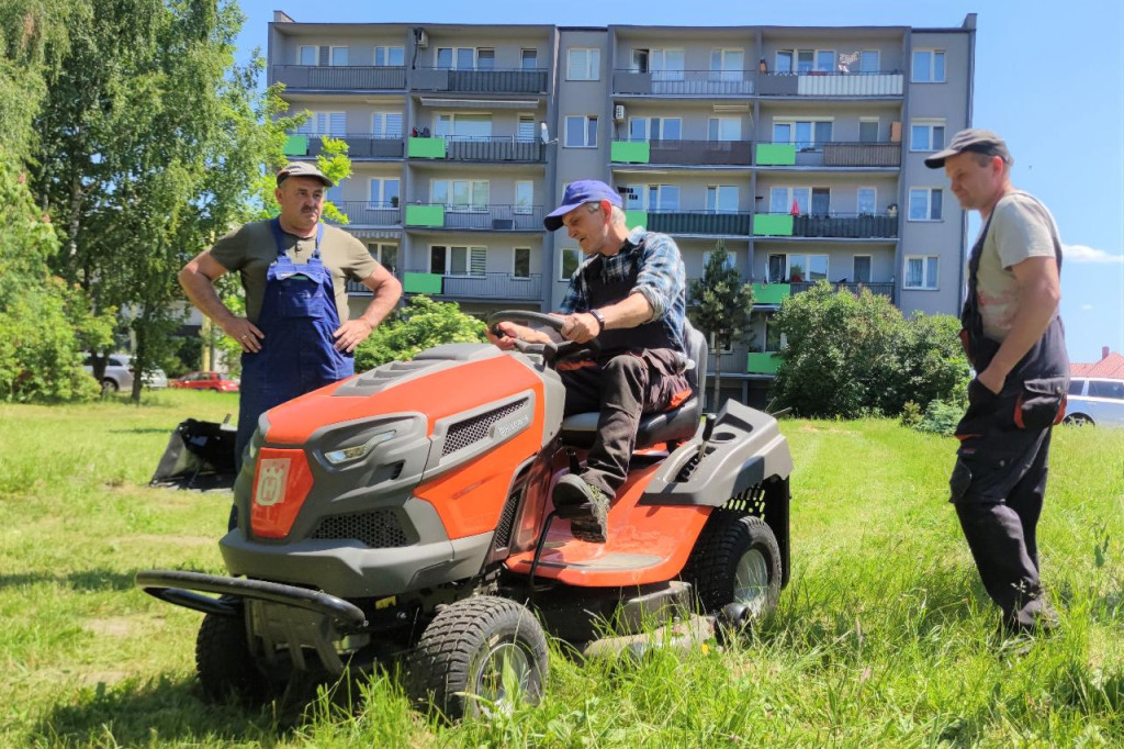 Nowy sprzęt na łowickich osiedlach