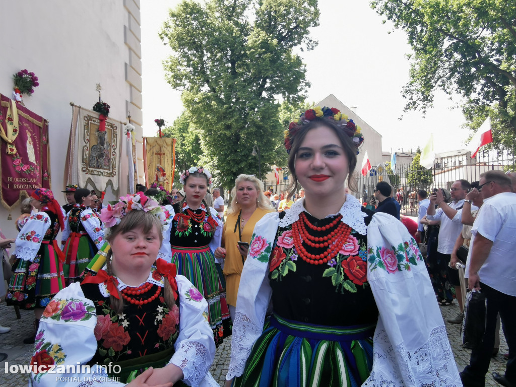 Uroczysta procesja w Boże Ciało w Łowiczu