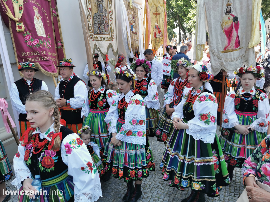 Uroczysta procesja w Boże Ciało w Łowiczu