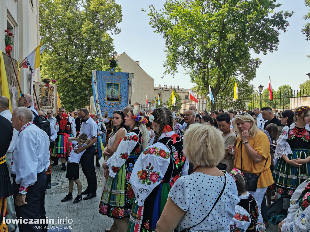 Uroczysta procesja w Boże Ciało w Łowiczu