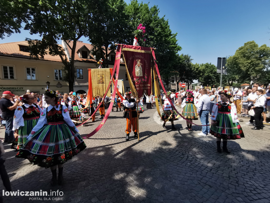 Uroczysta procesja w Boże Ciało w Łowiczu