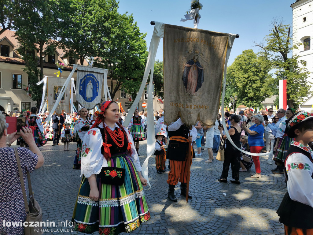 Uroczysta procesja w Boże Ciało w Łowiczu