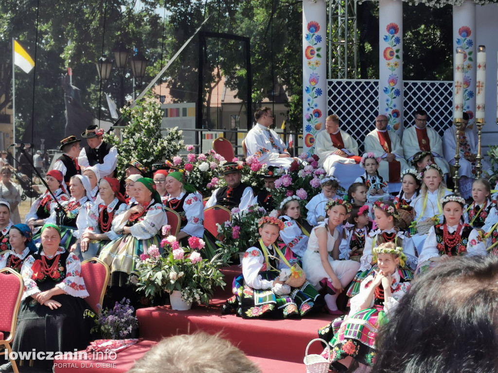 Uroczysta procesja w Boże Ciało w Łowiczu