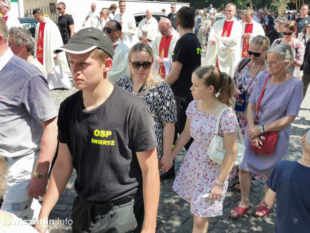 Uroczysta procesja w Boże Ciało w Łowiczu