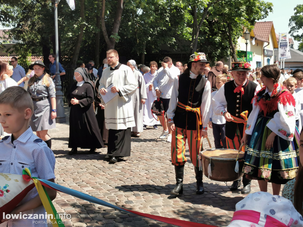 Uroczysta procesja w Boże Ciało w Łowiczu
