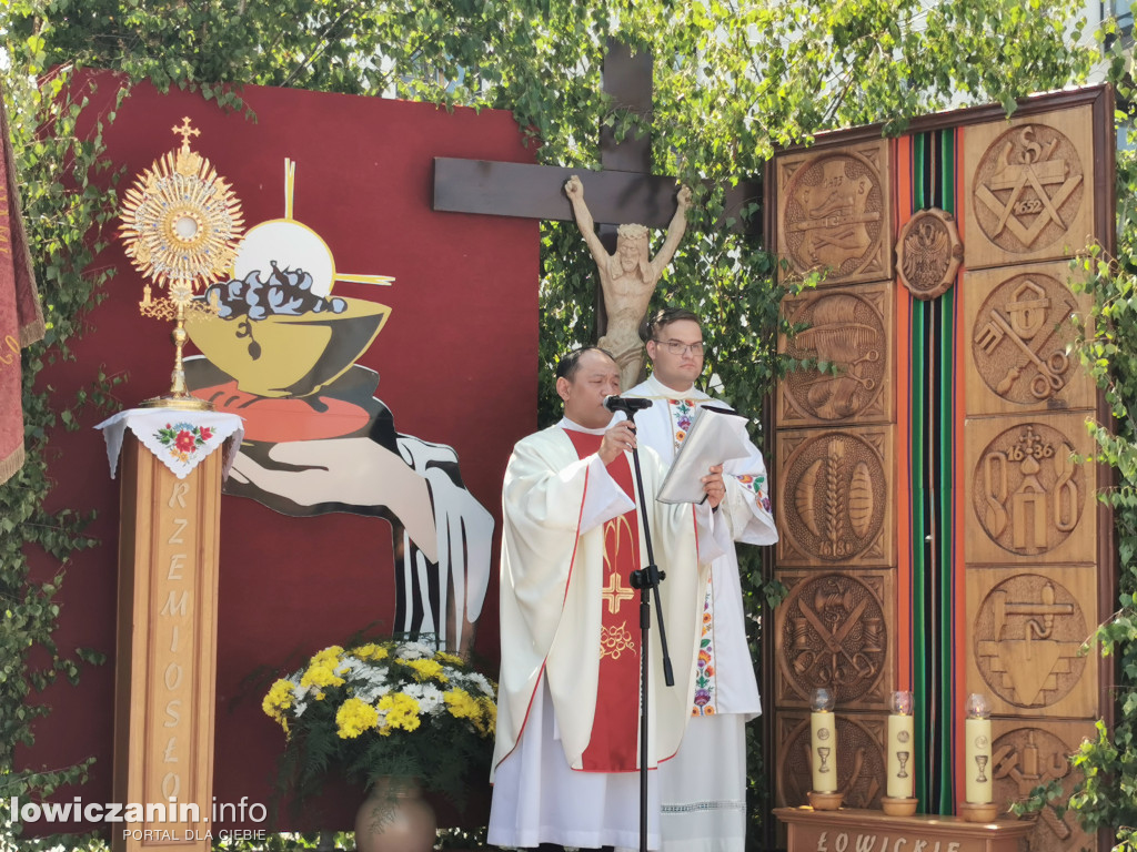 Uroczysta procesja w Boże Ciało w Łowiczu