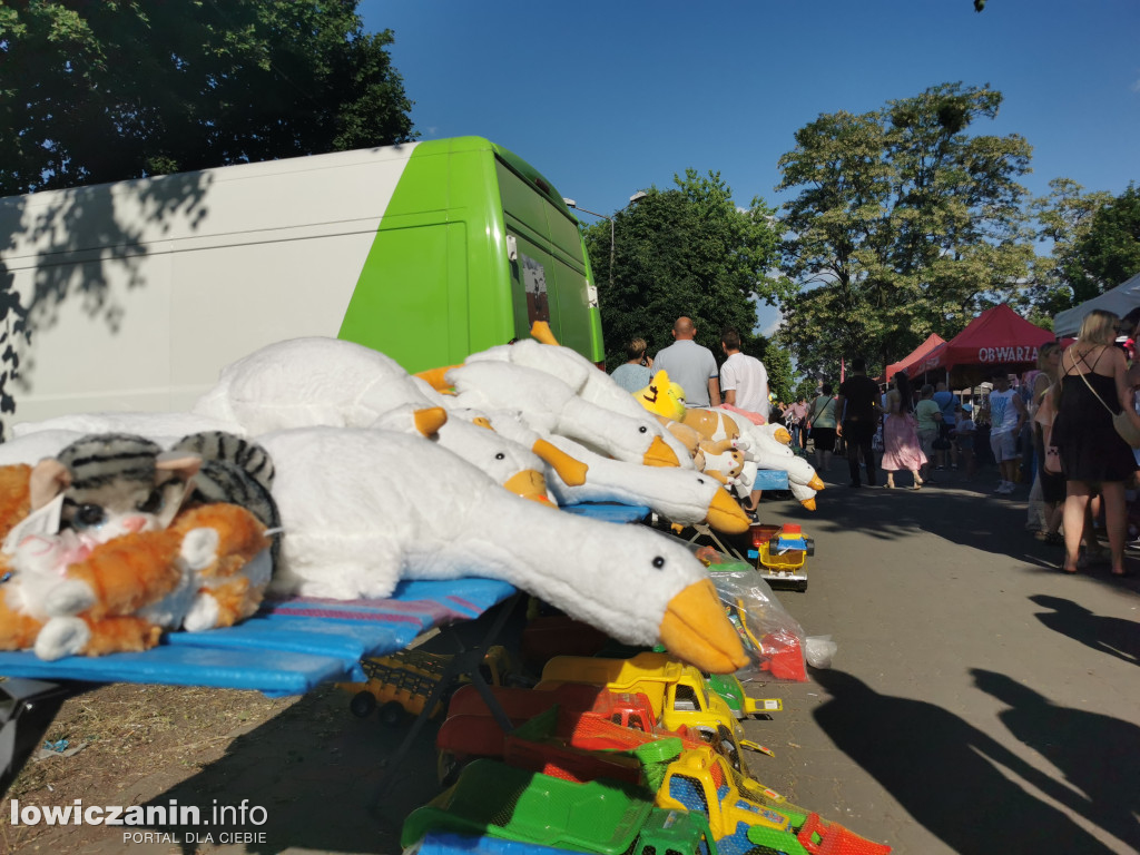 Tradycyjne stragany i atrakcje - bobiki w Łowiczu