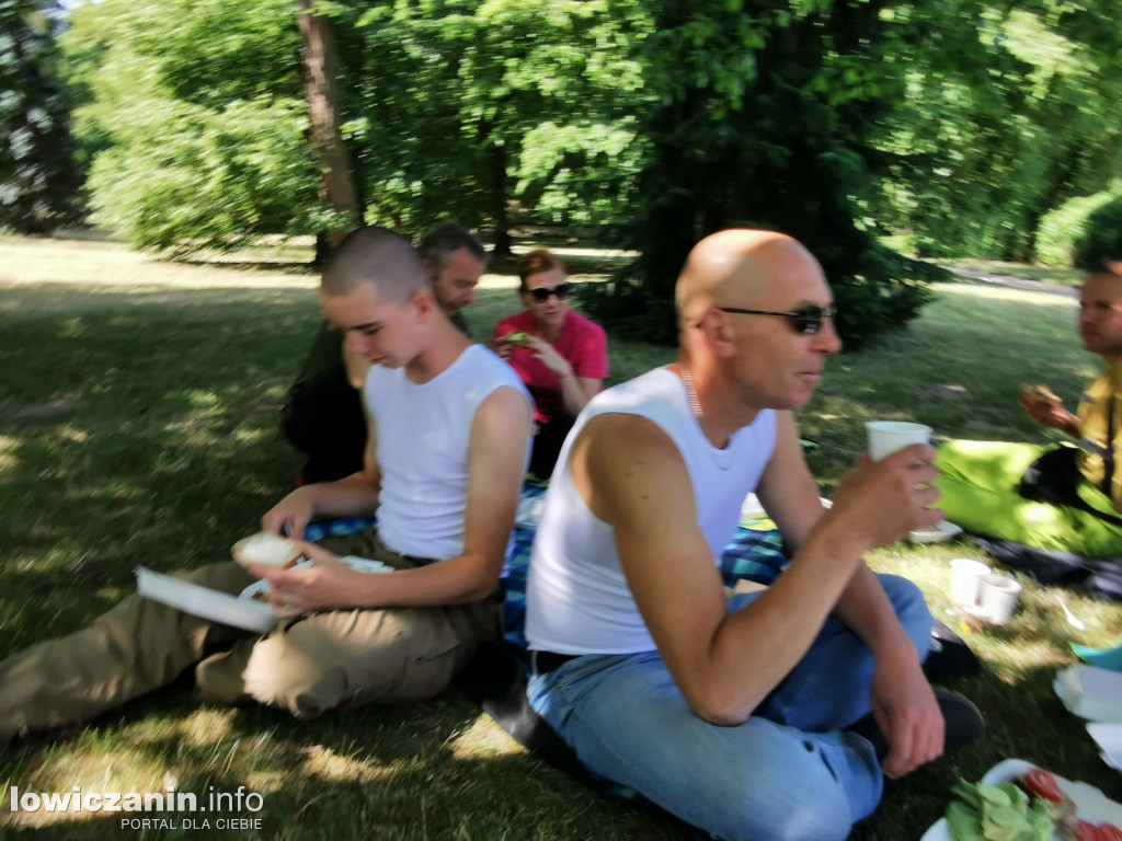 12 km pieszo do Nieborowa na śniadanie u księcia Radziwiłła
