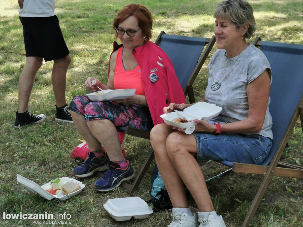 12 km pieszo do Nieborowa na śniadanie u księcia Radziwiłła
