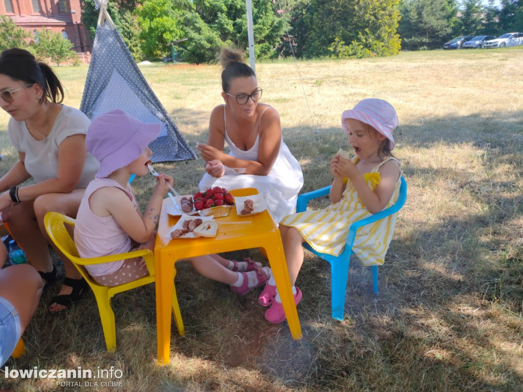 Zduny - Dzień Dziecka na placu parafialnym