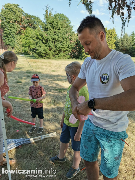 Zduny - Dzień Dziecka na placu parafialnym