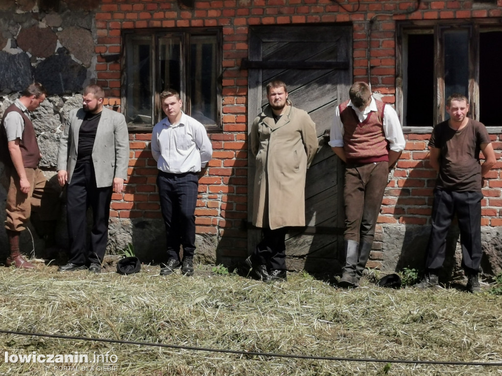 Na planie zdjęciowym filmu o ks. Bolesławie Stefańskim