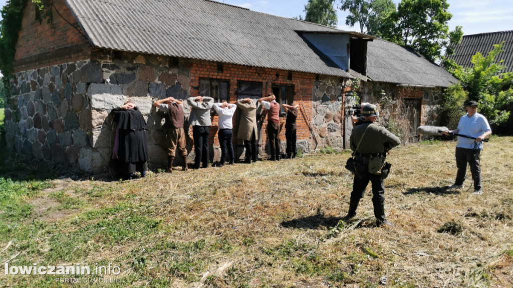 Na planie zdjęciowym filmu o ks. Bolesławie Stefańskim