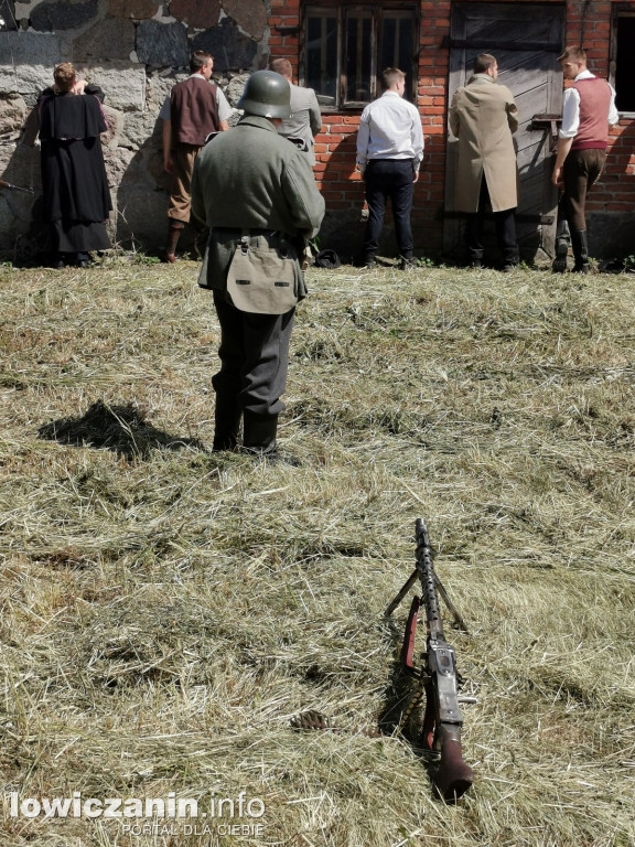 Na planie zdjęciowym filmu o ks. Bolesławie Stefańskim