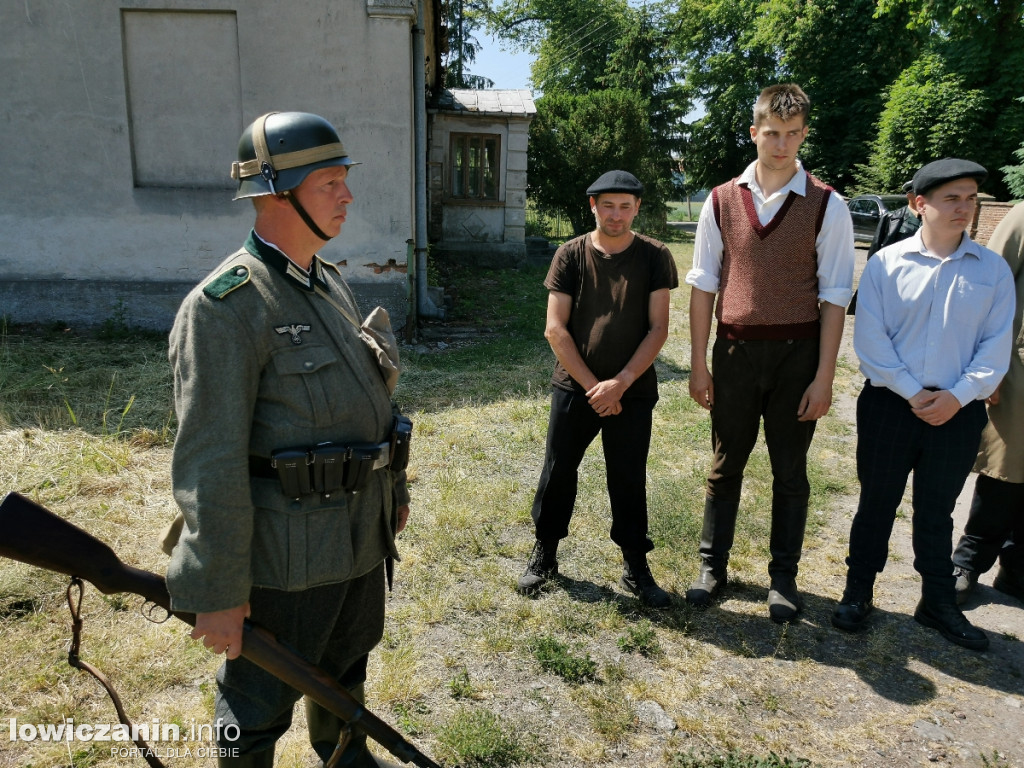 Na planie zdjęciowym filmu o ks. Bolesławie Stefańskim