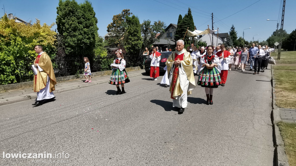 Procesja eucharystyczna Korabce