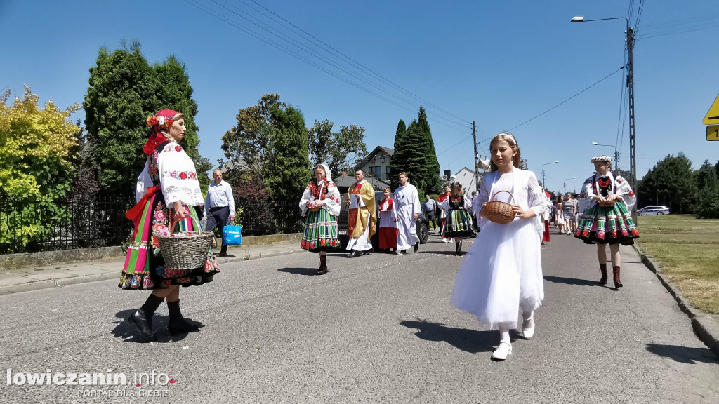 Procesja eucharystyczna Korabce