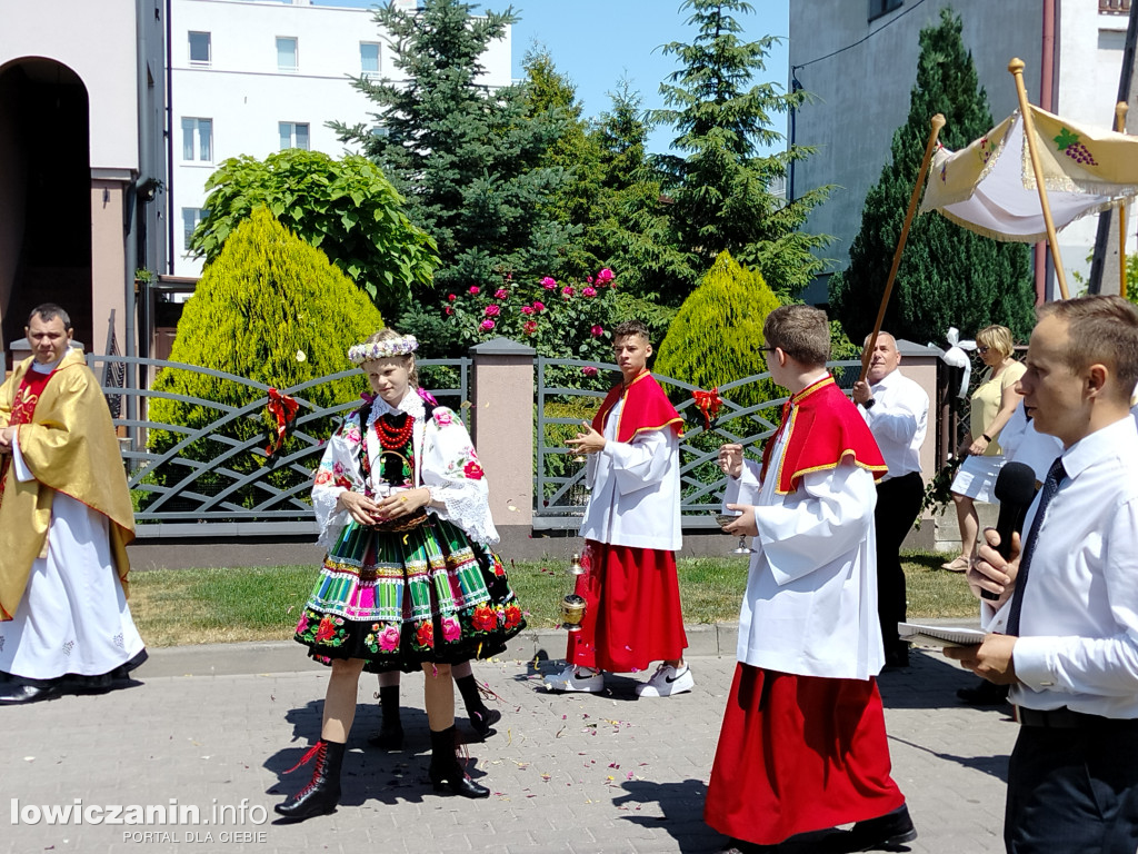 Procesja eucharystyczna Korabce