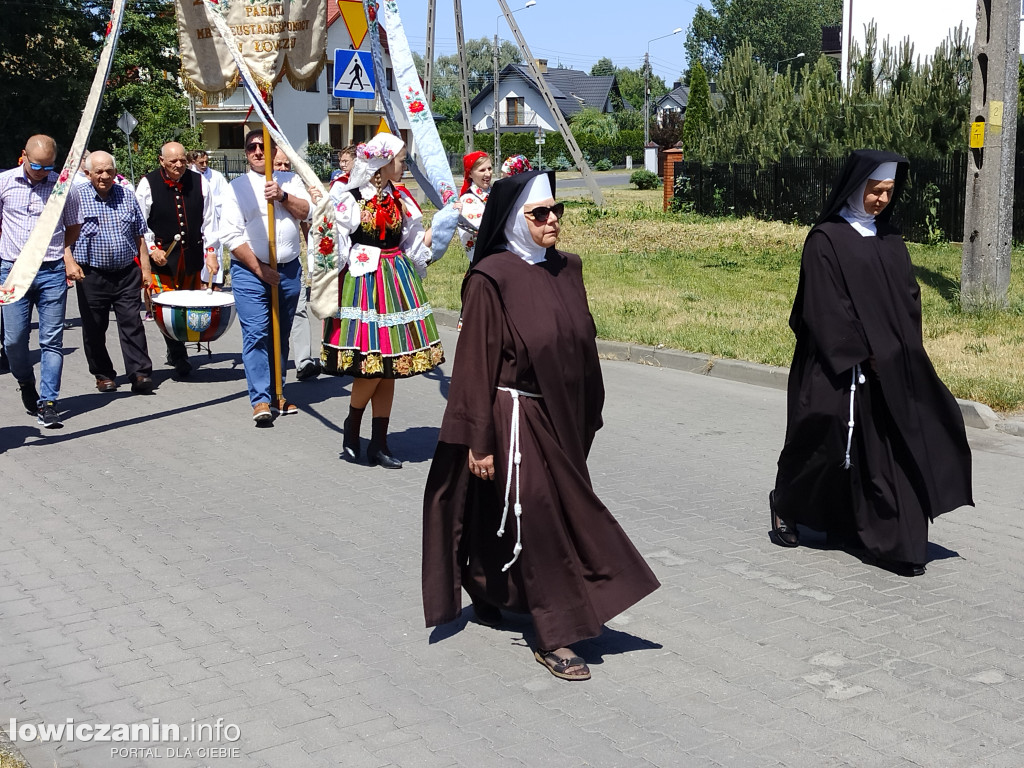 Procesja eucharystyczna Korabce